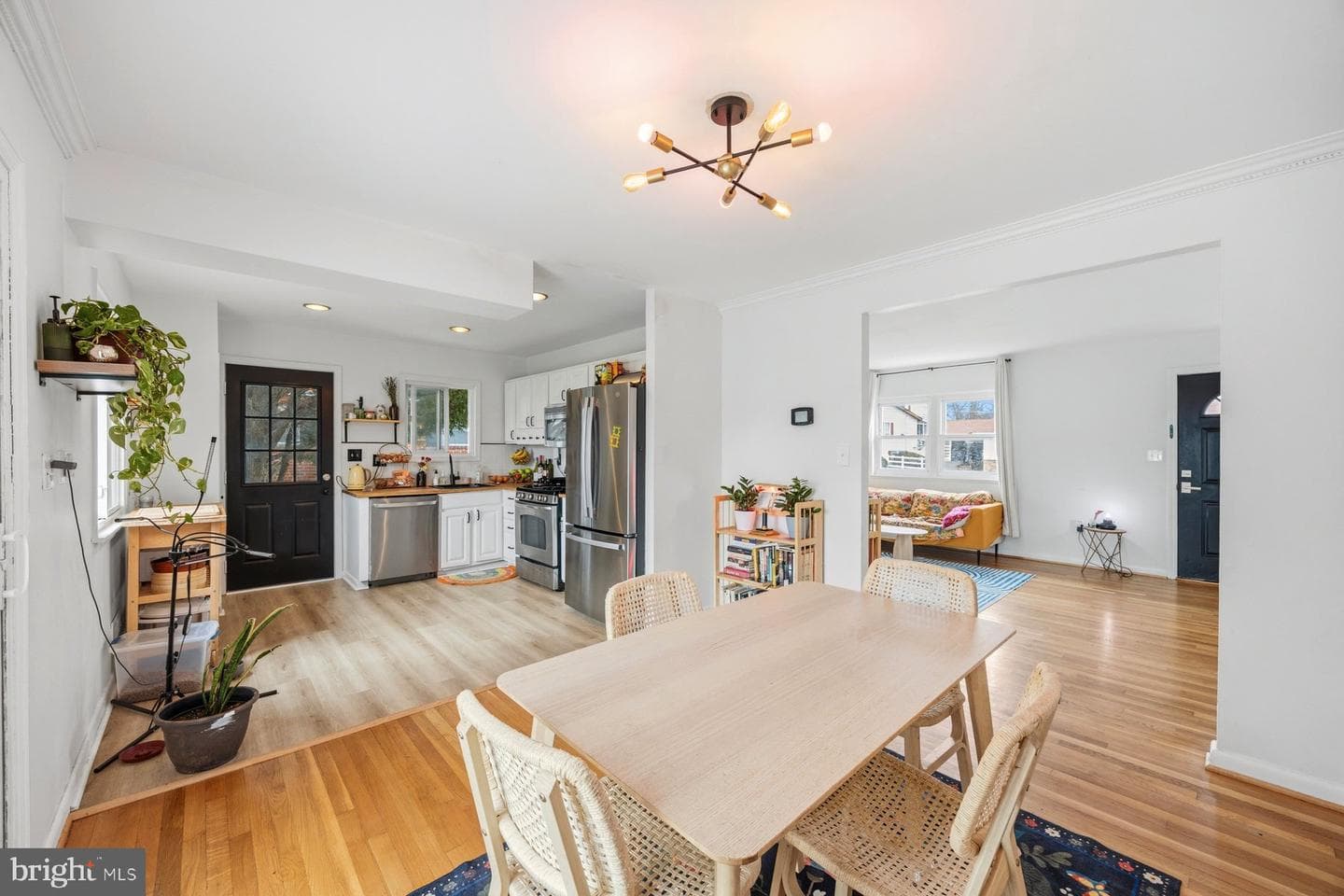 1204 Canberwell Road photo 9