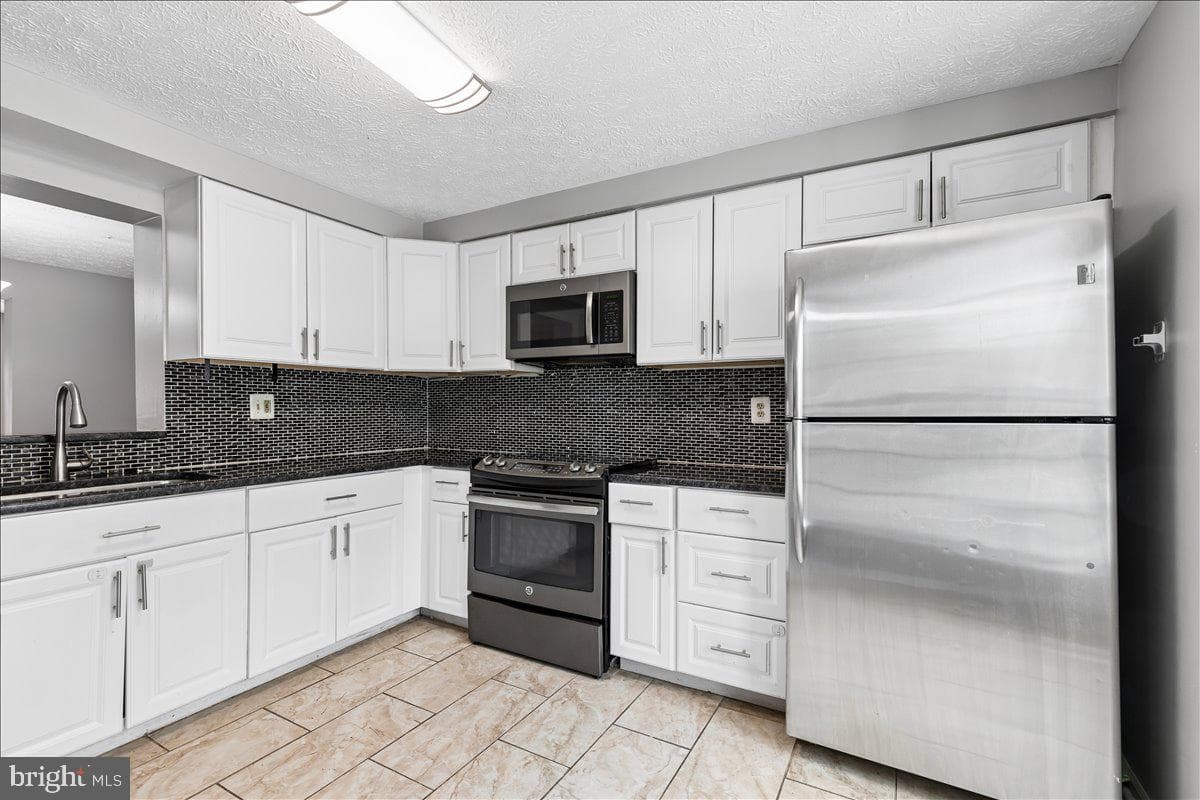 8119 Greenspring Valley Rd photo 6