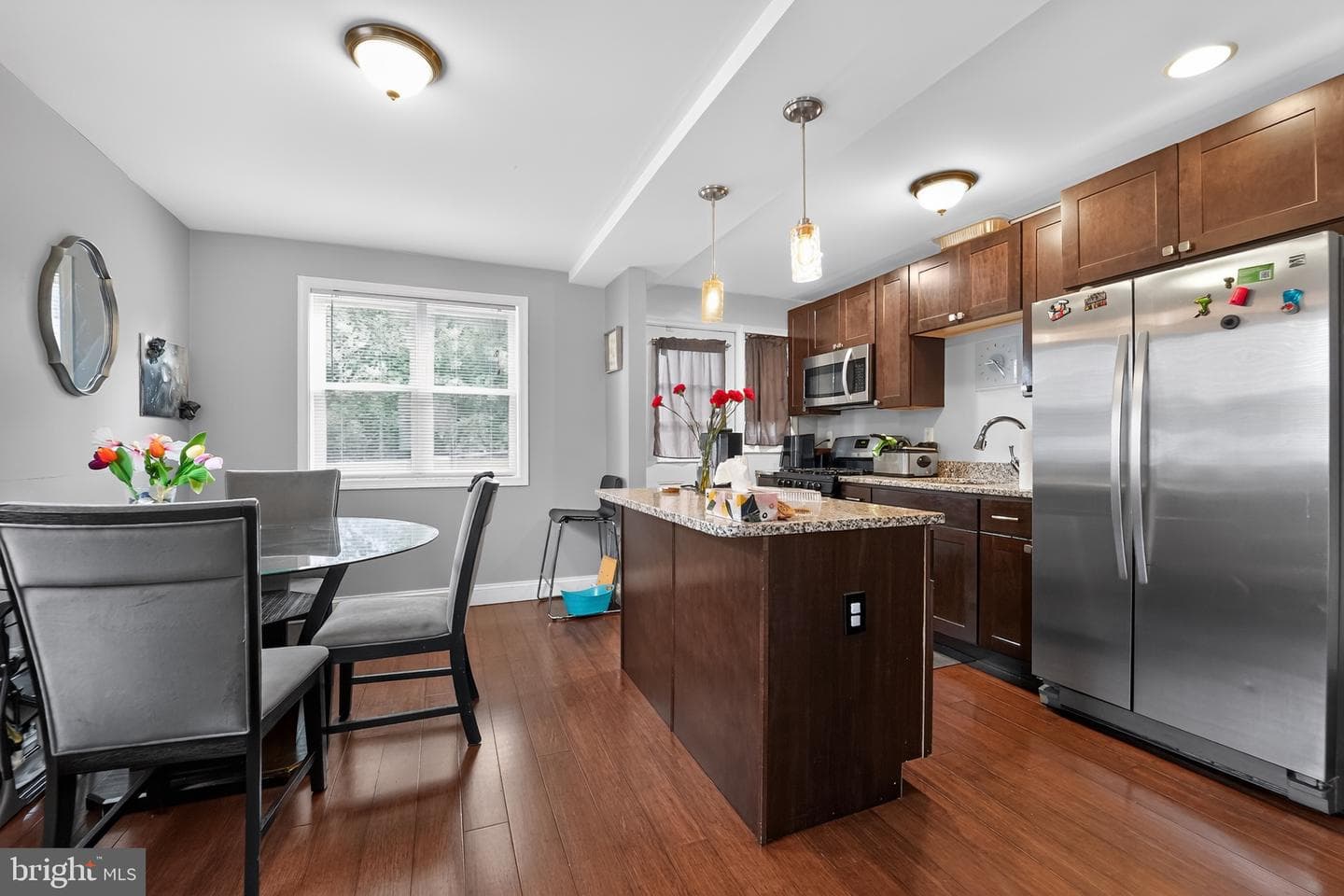 5438 Masefield Road photo 23
