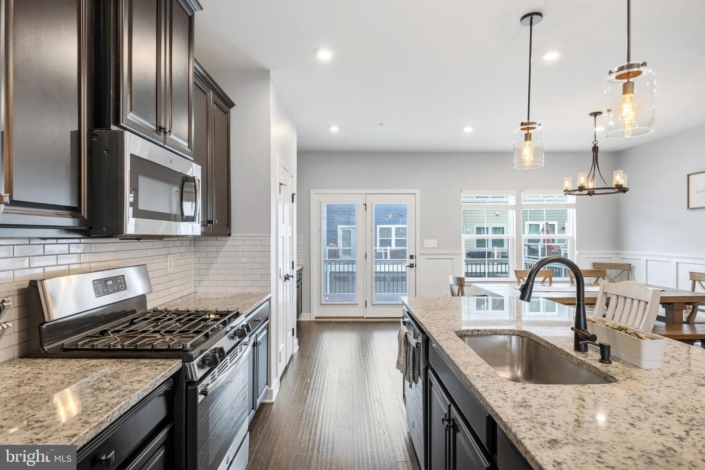6312 Osterley Street photo 2
