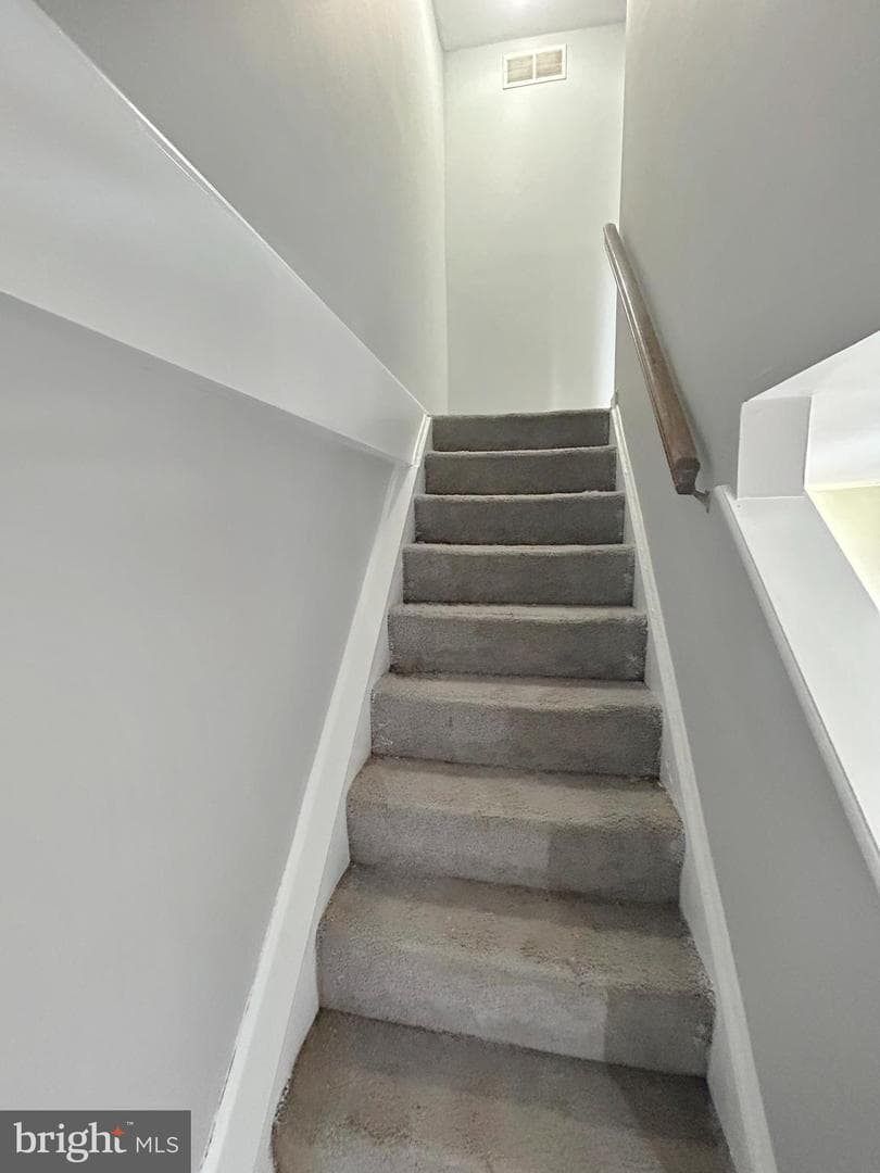 639 Glynock Place photo 9