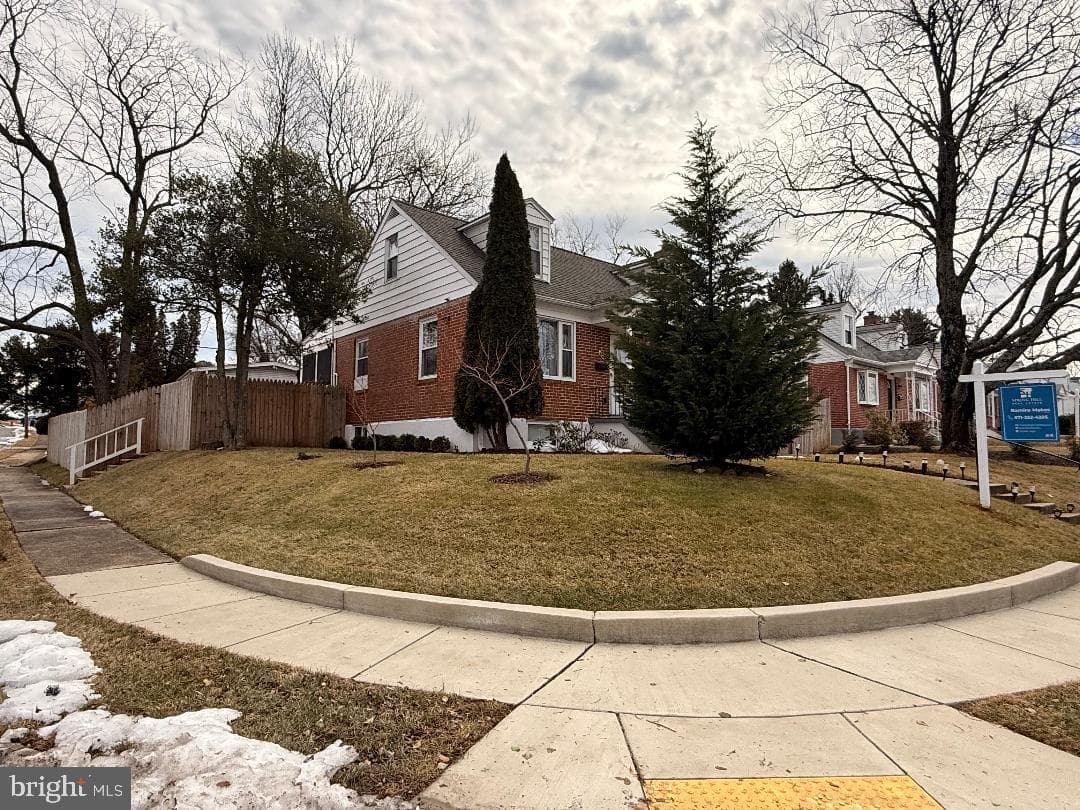 3499 Hillsmere Road photo 4