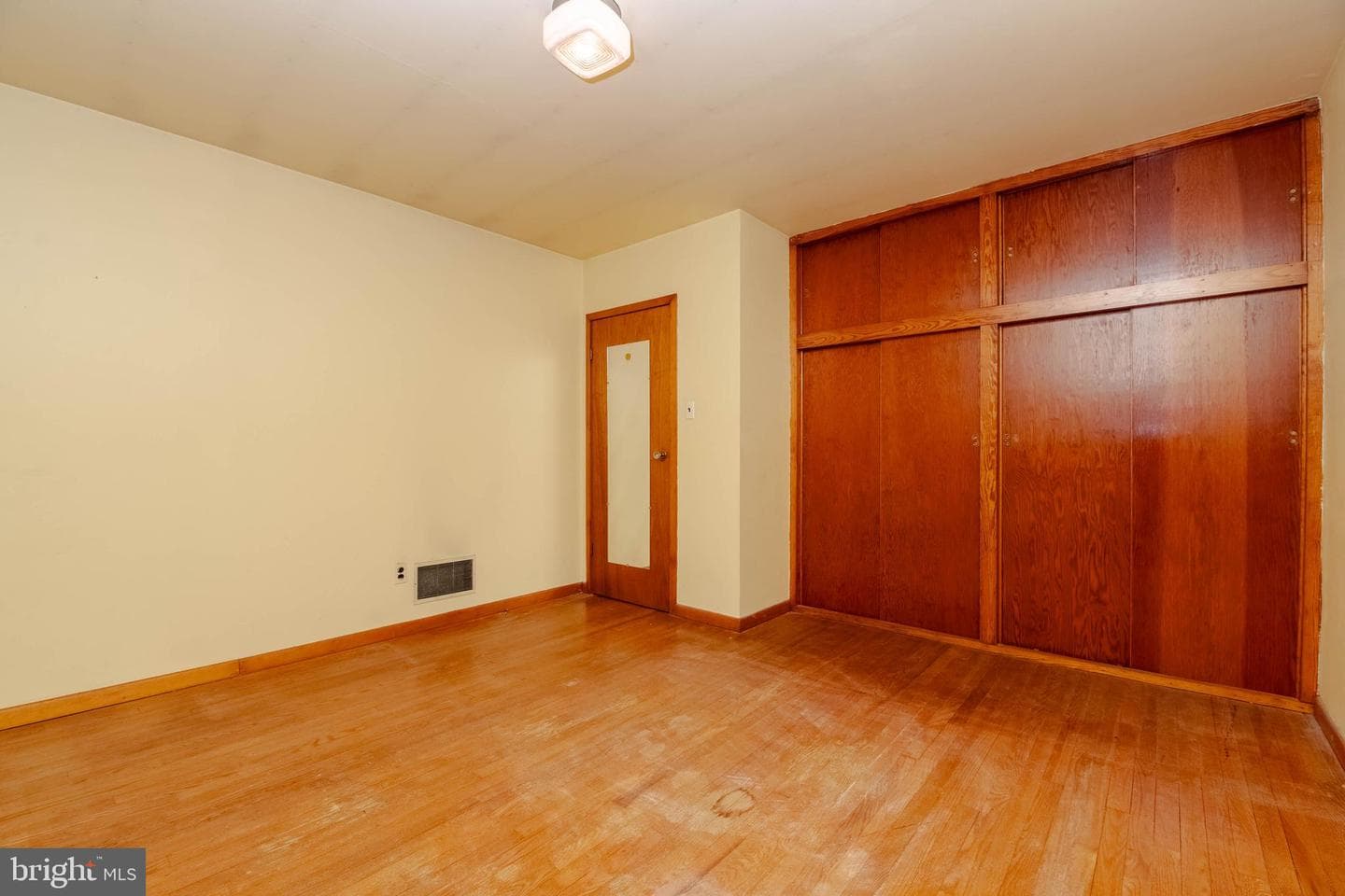 12709 Eastern Avenue photo 18