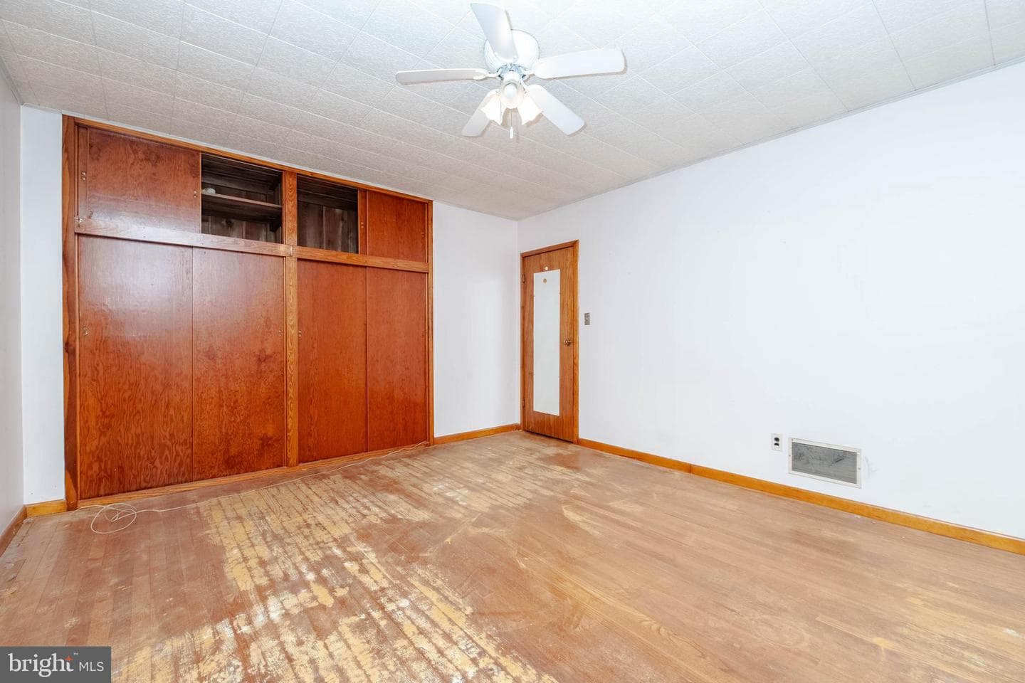 12709 Eastern Avenue photo 22