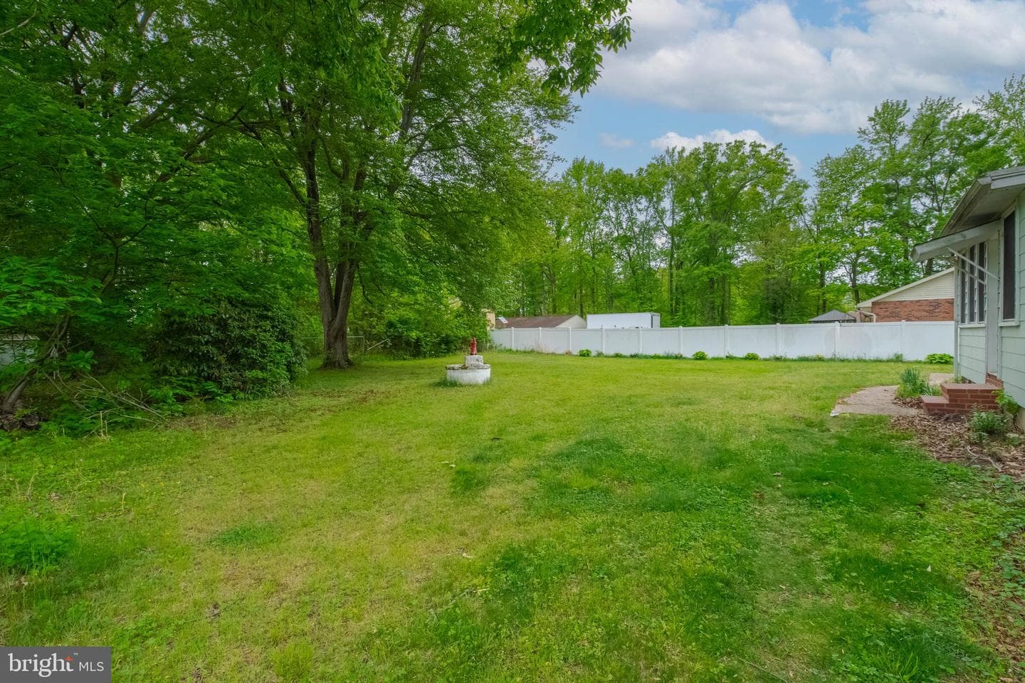 12709 Eastern Avenue photo 55