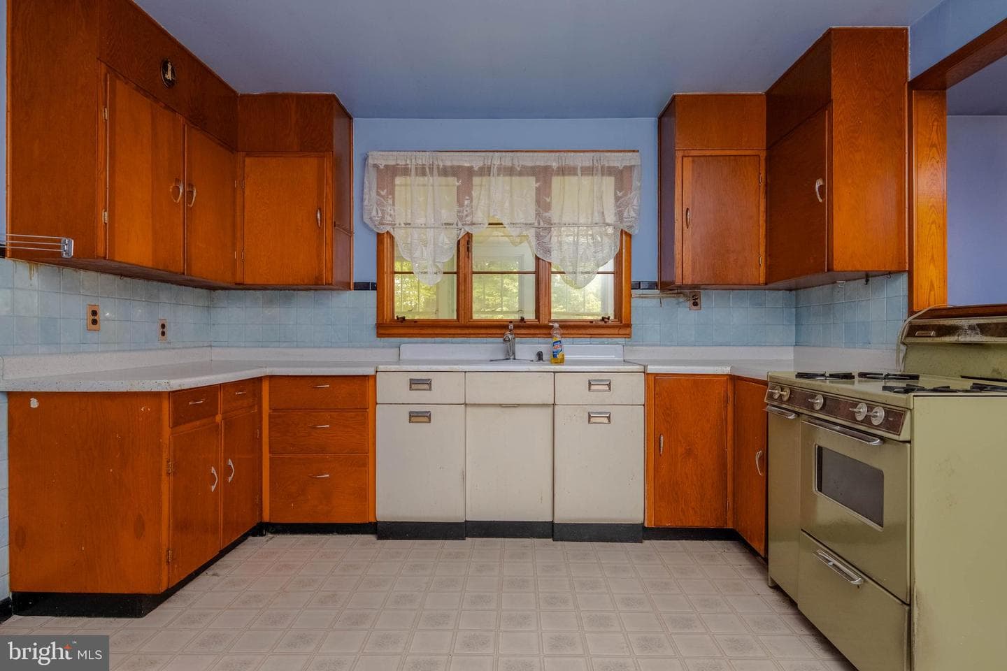 12709 Eastern Avenue photo 6