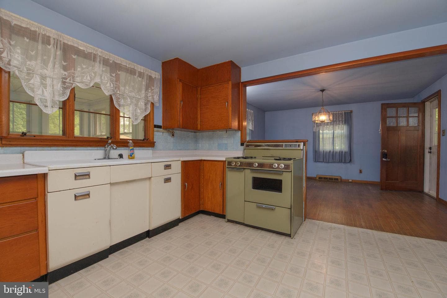 12709 Eastern Avenue photo 8