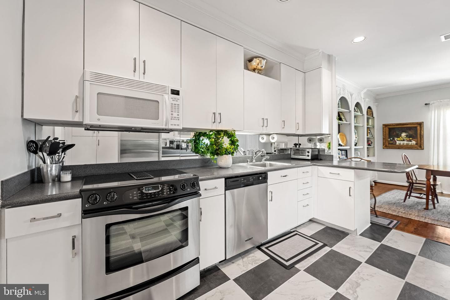 6 Hume Court #24 photo 12