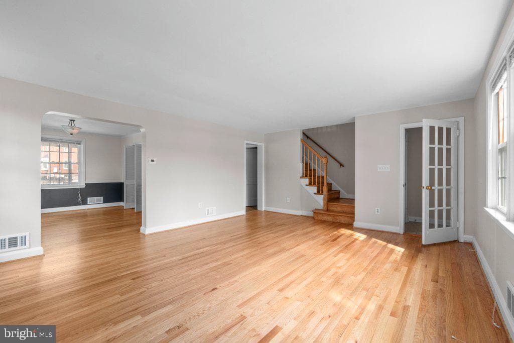 1522 Doxbury Road photo 3