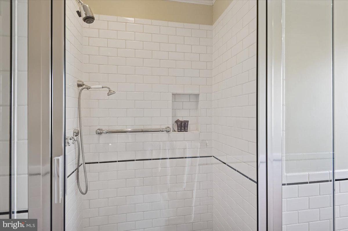 922 Rolandvue Road photo 74