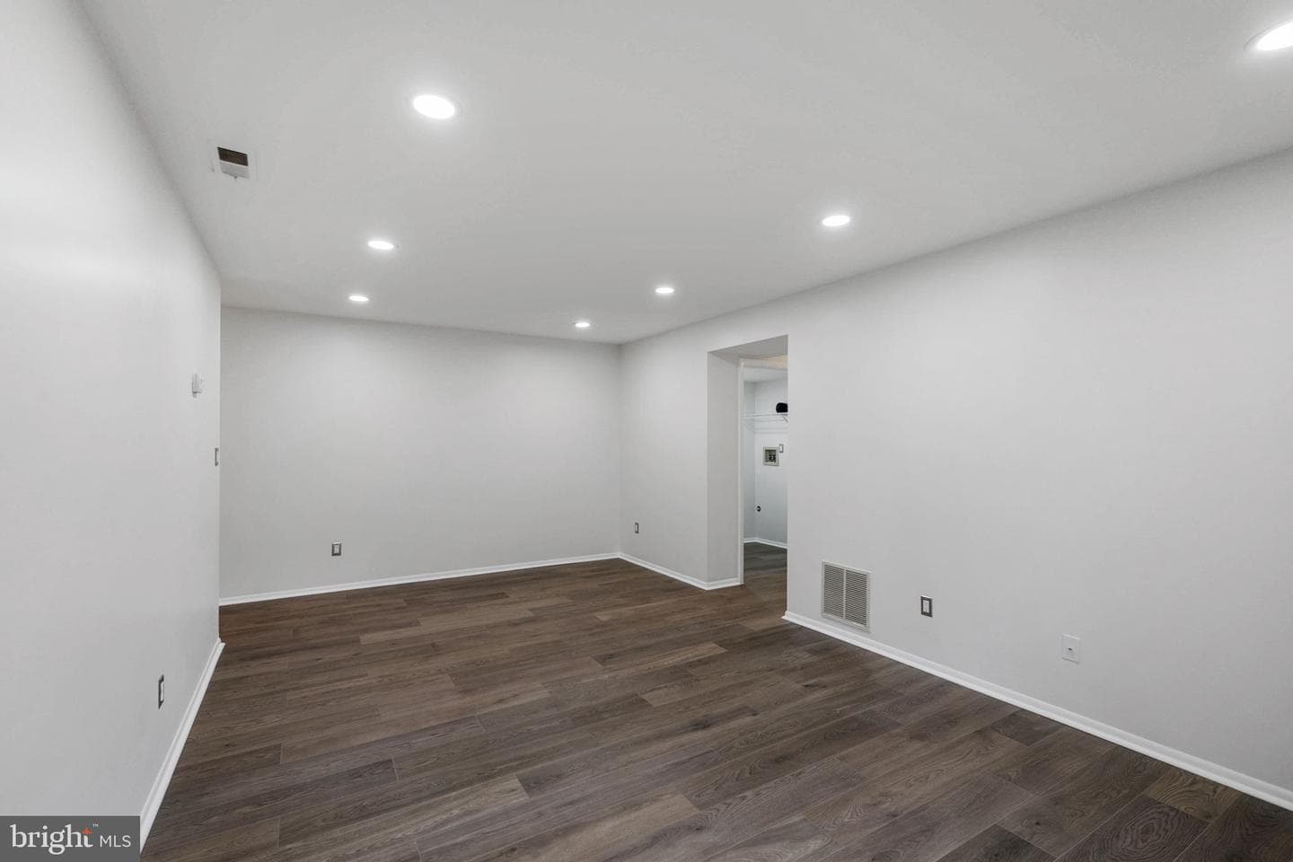 1104 Lisadale Circle #1d photo 13
