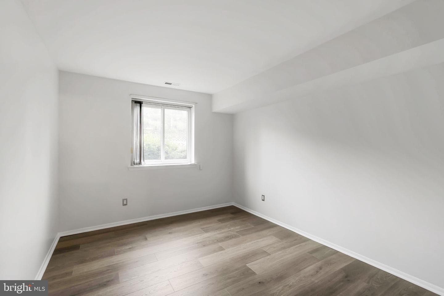 1104 Lisadale Circle #1d photo 24