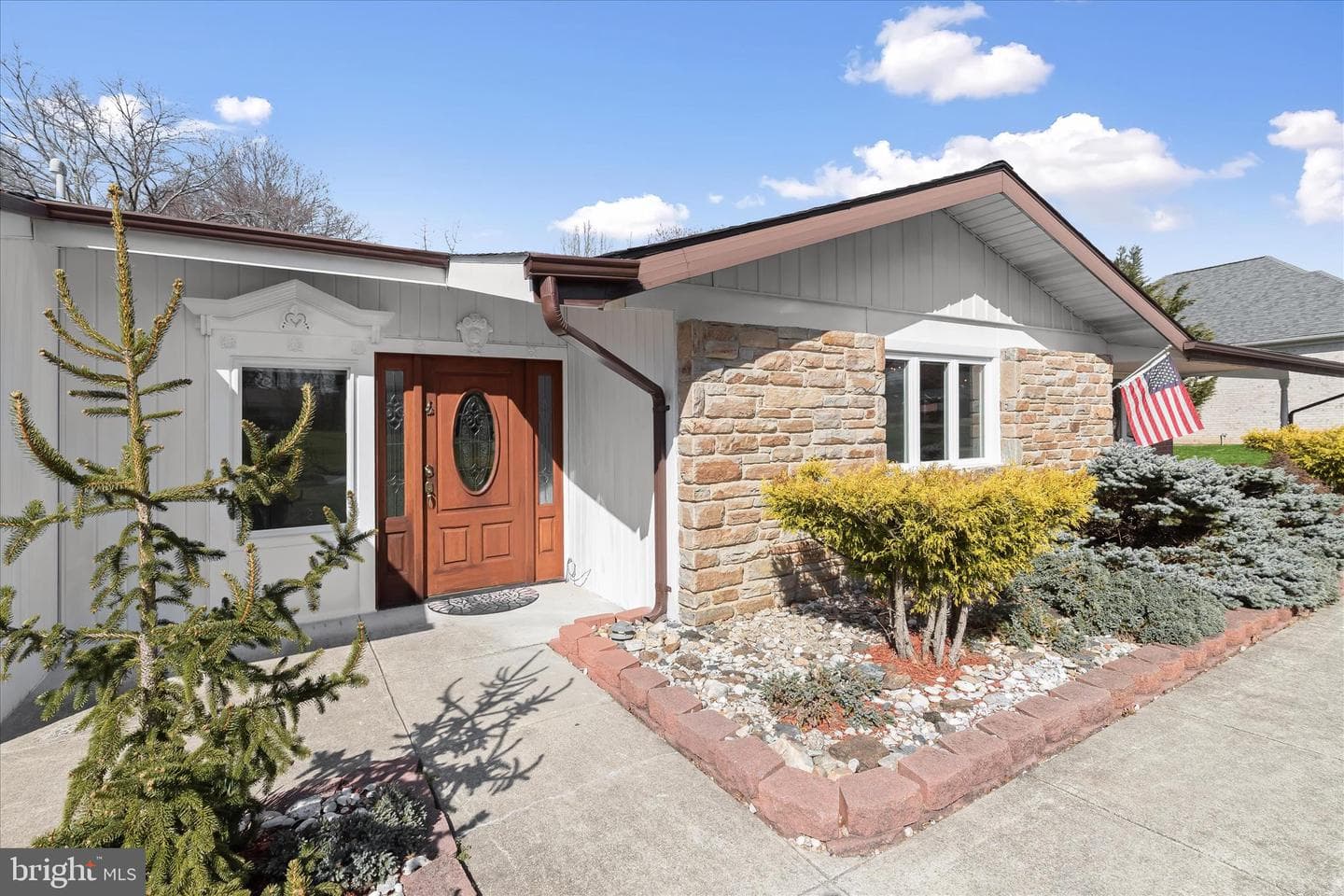 3410 Fielding Road photo 2