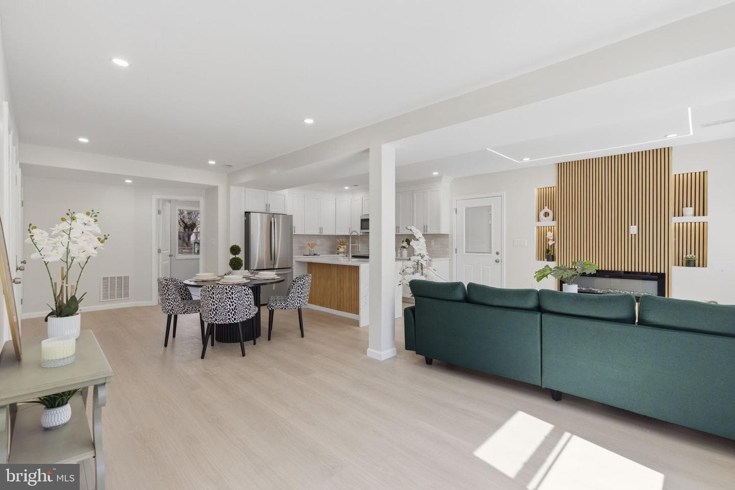 3236 George St photo 6