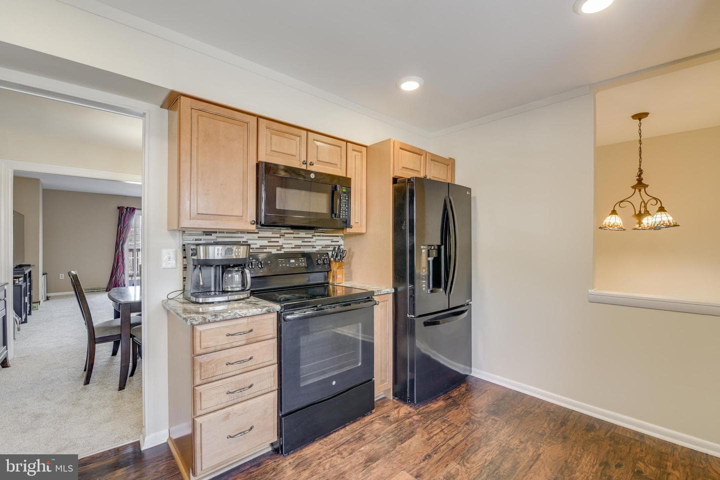 2820 Aspen Hill Road photo 2