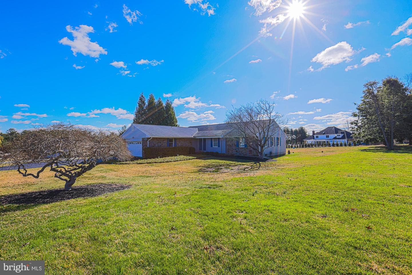 14005 Foxland Road photo 2