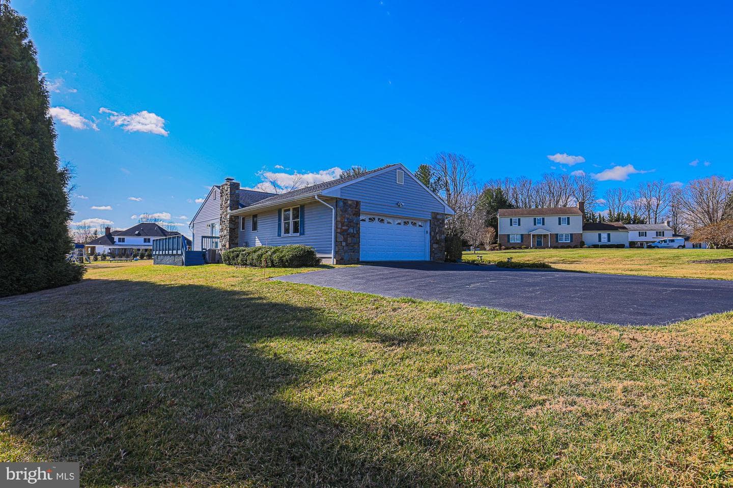 14005 Foxland Road photo 4