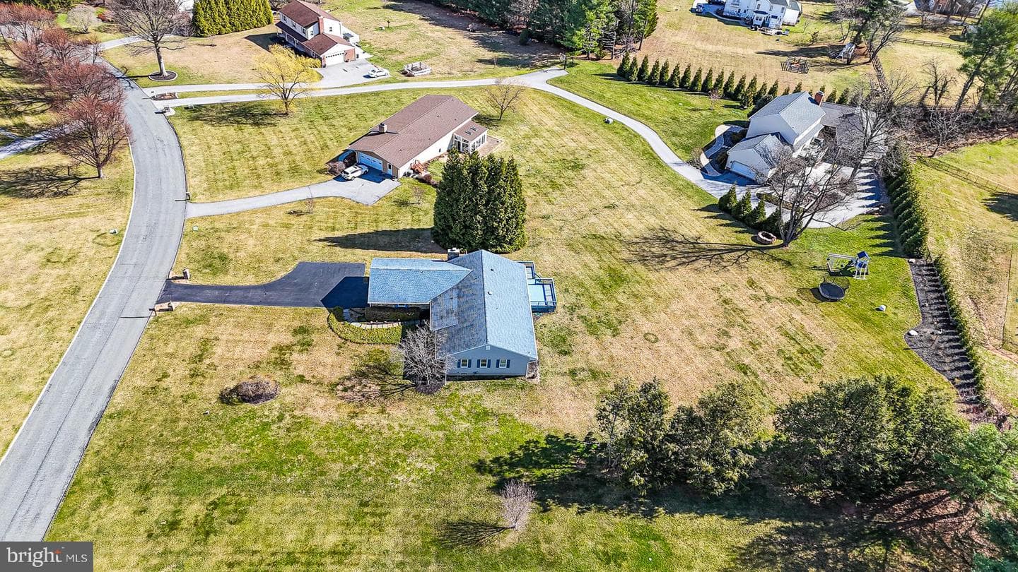 14005 Foxland Road photo 59