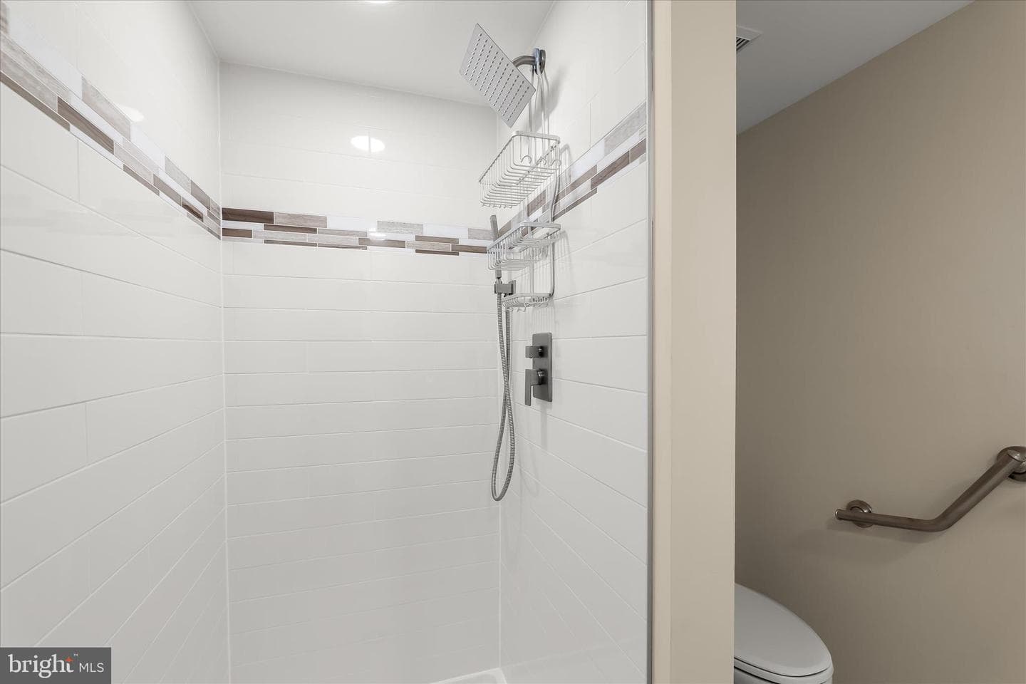 2 Elphin Court #302 photo 26