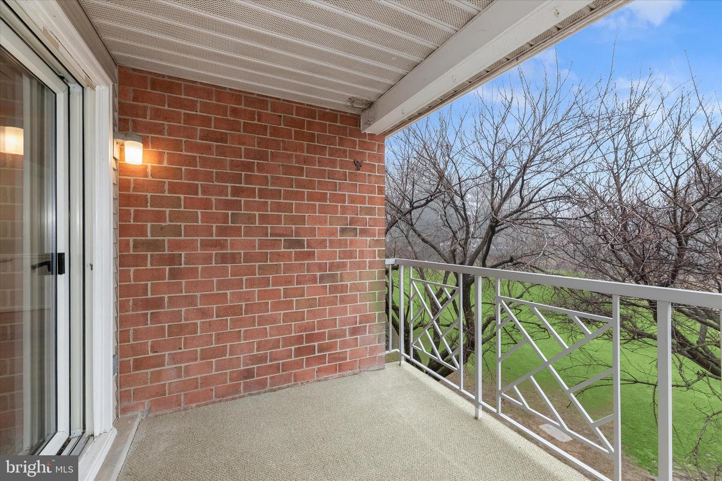 2 Elphin Court #302 photo 9