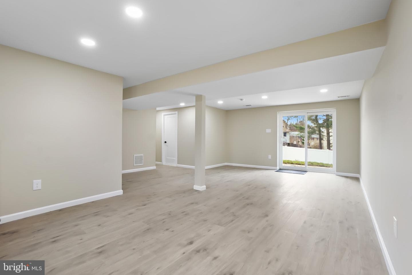 103 Strongwood Road photo 22