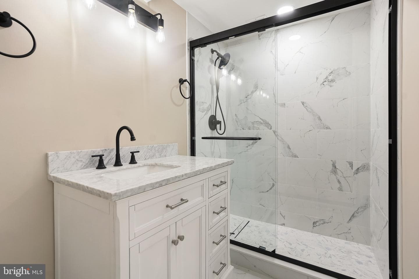 103 Strongwood Road photo 23