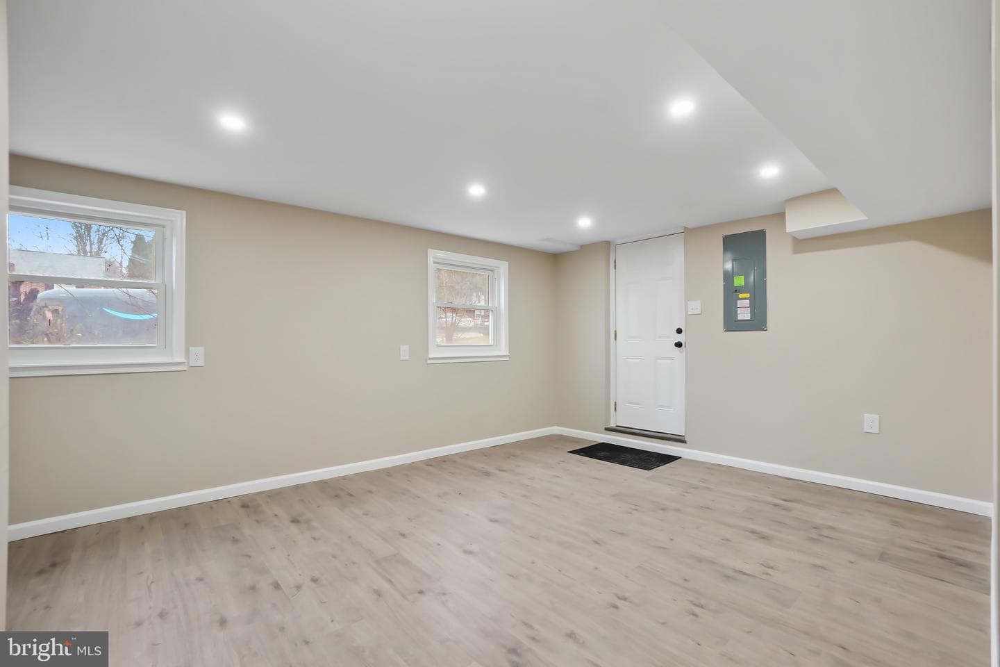 103 Strongwood Road photo 25