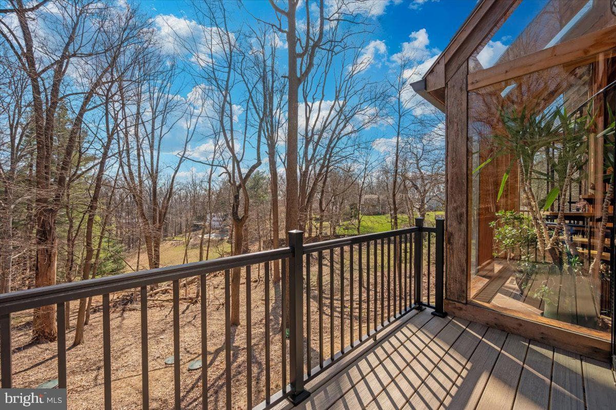 213 Sherwood Road photo 24