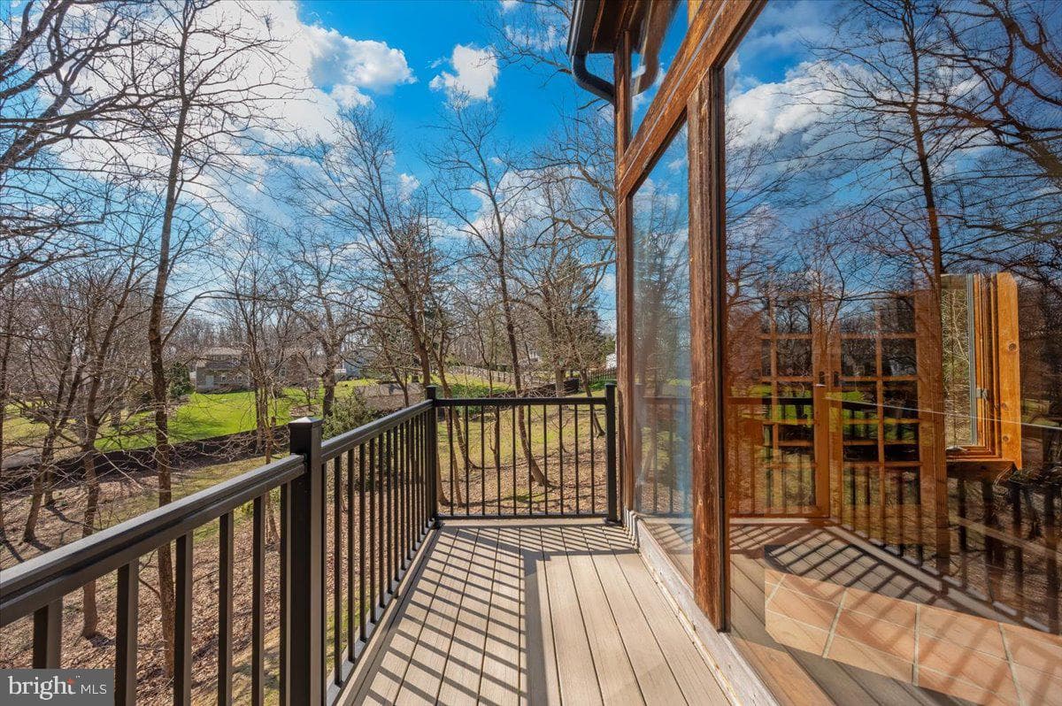 213 Sherwood Road photo 34