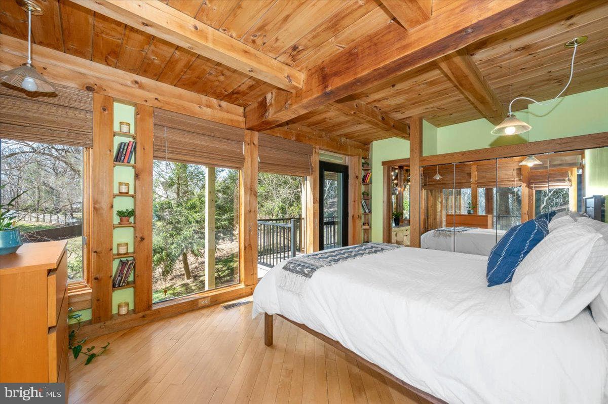 213 Sherwood Road photo 37