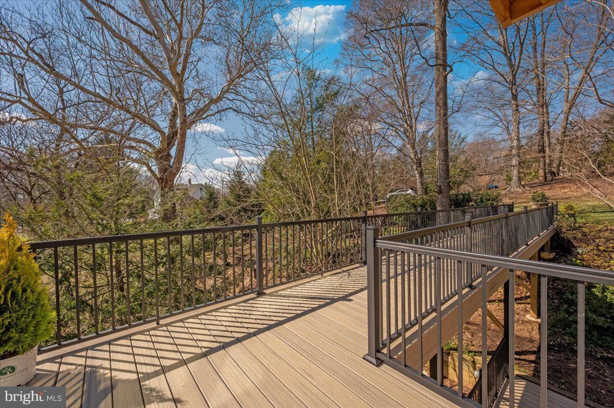 213 Sherwood Road photo 58