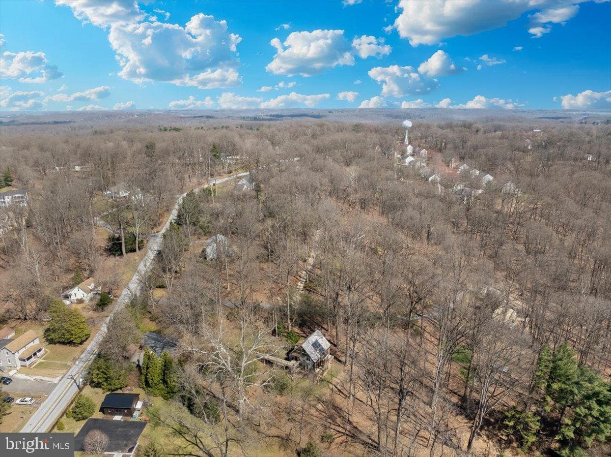 213 Sherwood Road photo 68