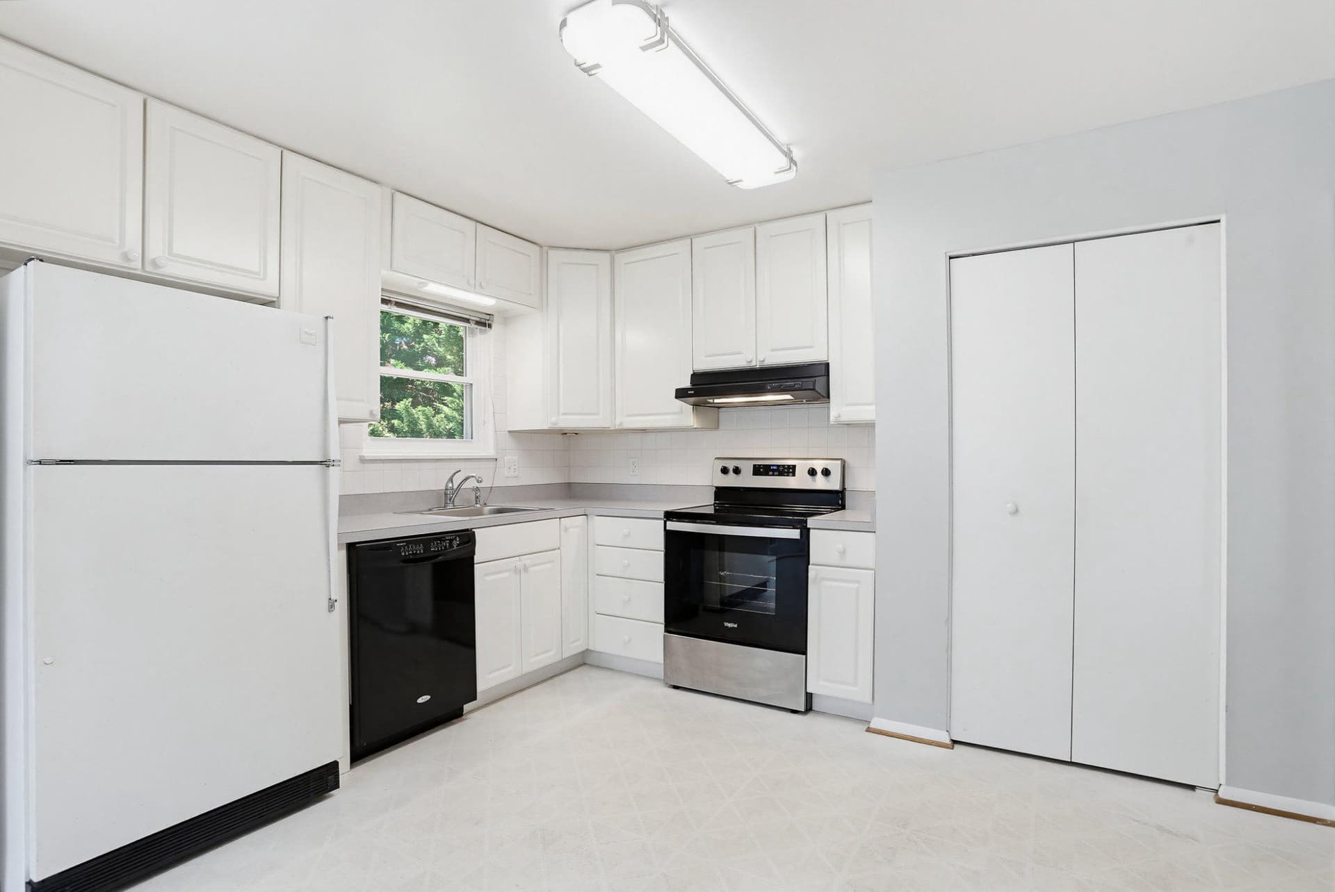 8145 Scotts Level Road photo 10