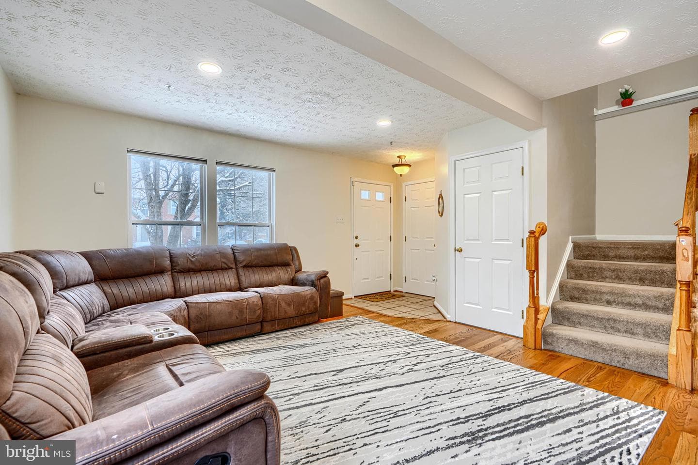 10 Bluestem Court photo 5