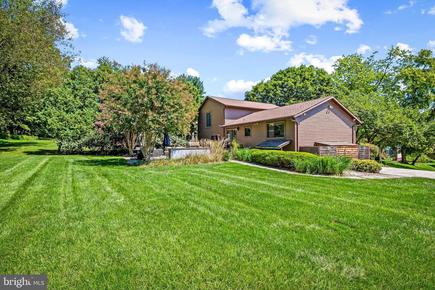12128 Velvet Hill Drive photo 25