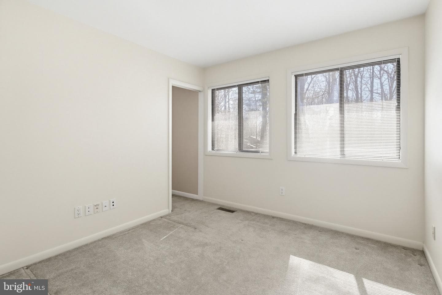 4 Chellis Court photo 26