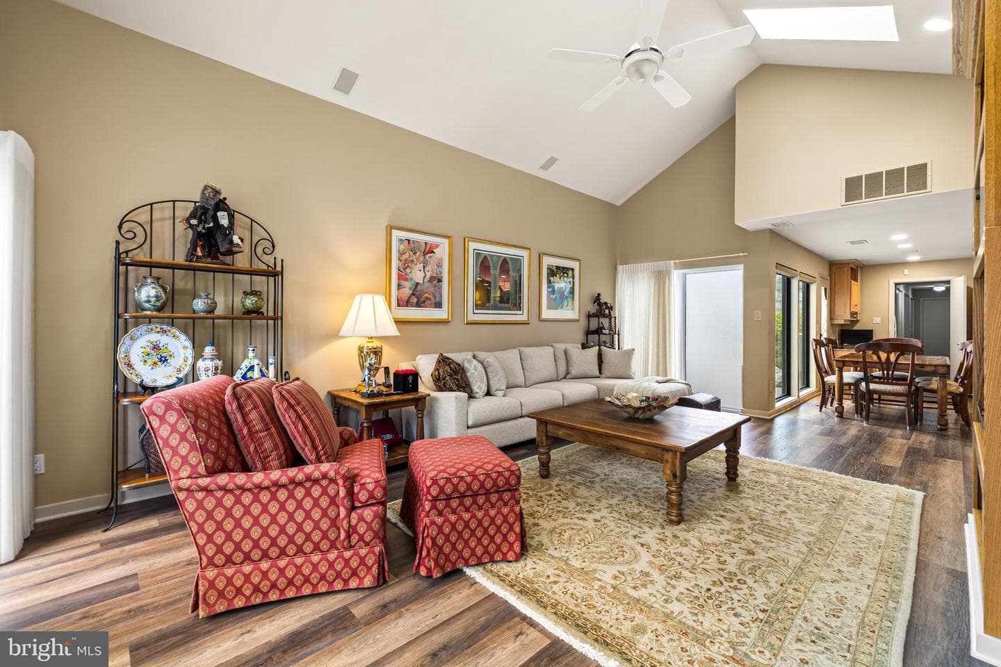 4 Regency Court #4 photo 15