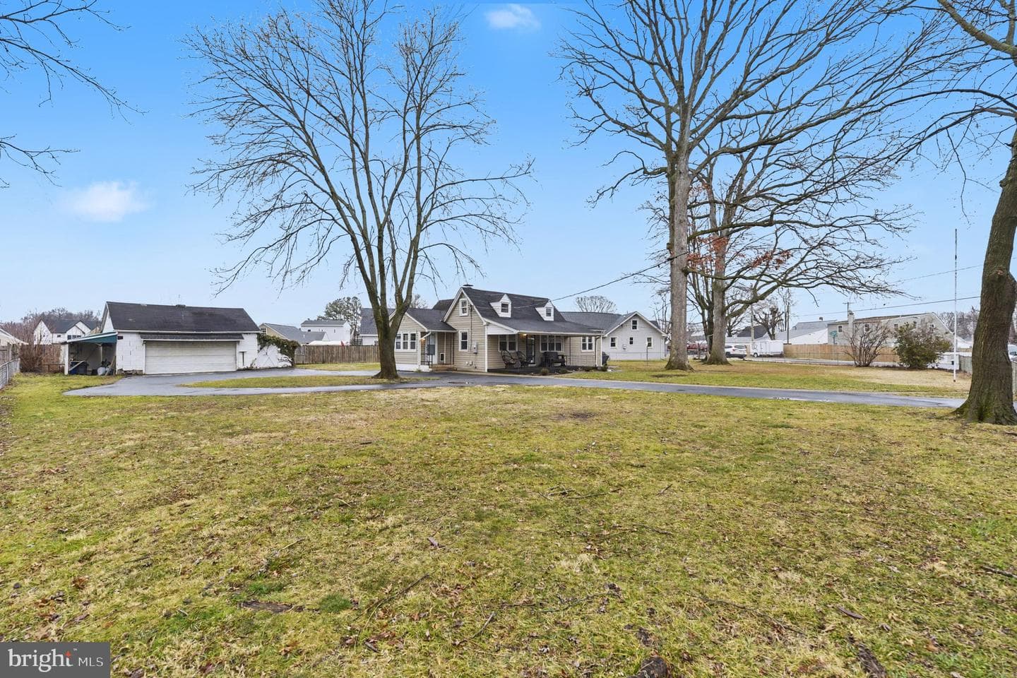 908 Meadow Avenue photo 25