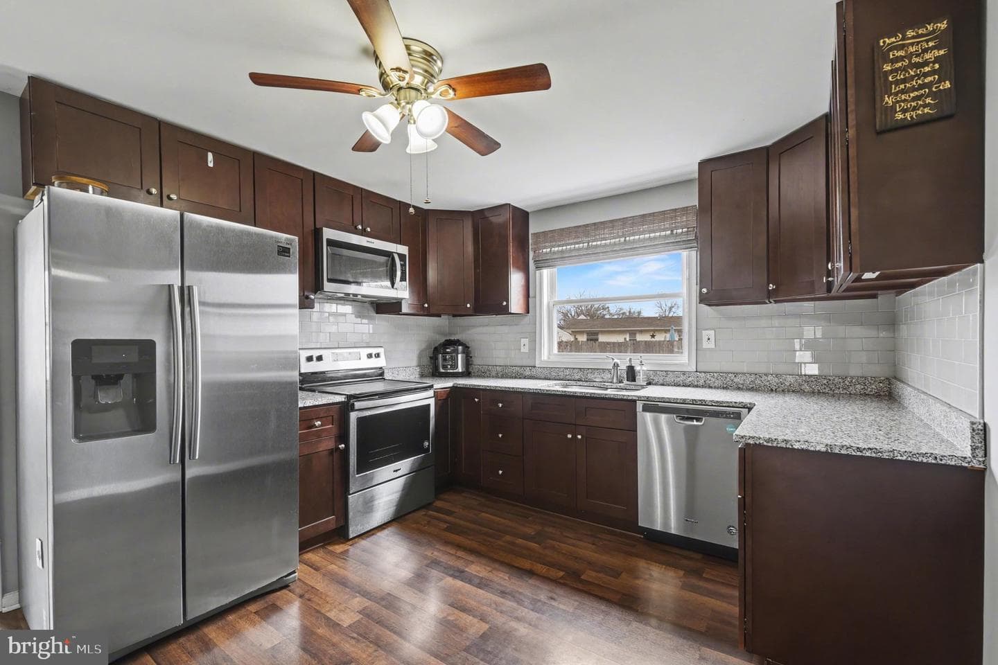 908 Meadow Avenue photo 8