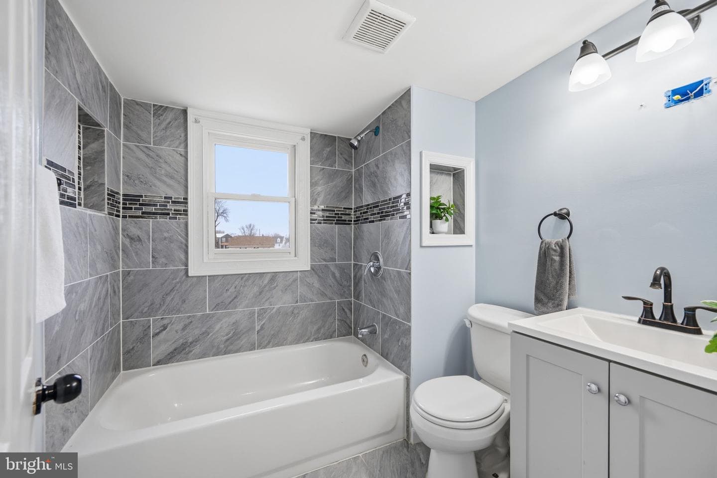 14 Beach Drive photo 18