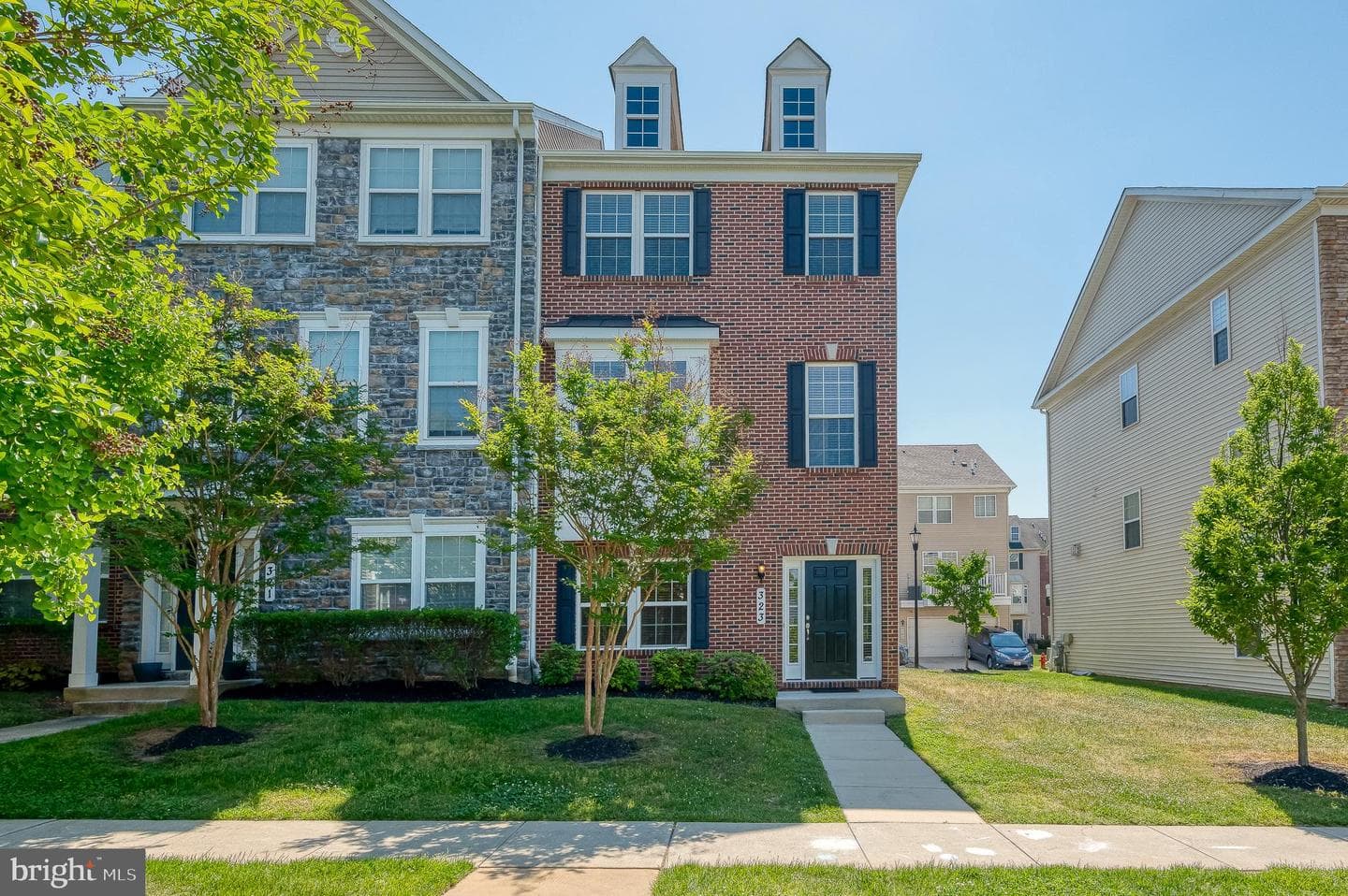 323 Paladium Court