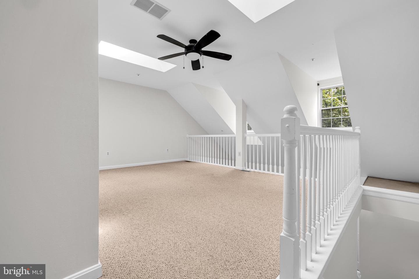 4816 Wainwright photo 41