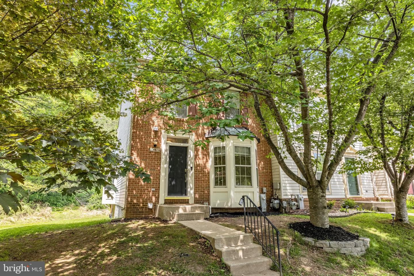 4816 Wainwright photo 5