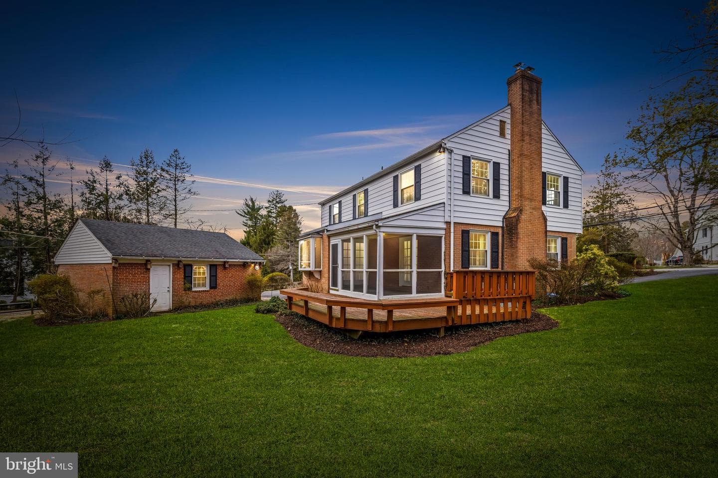1607 Ruxton Road photo 2