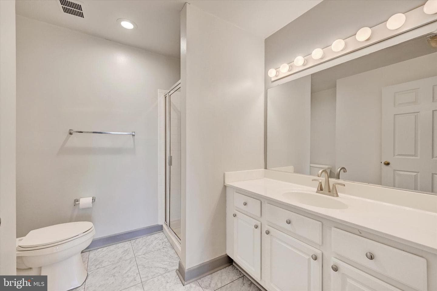 4500 Chaucer Way #403 photo 15