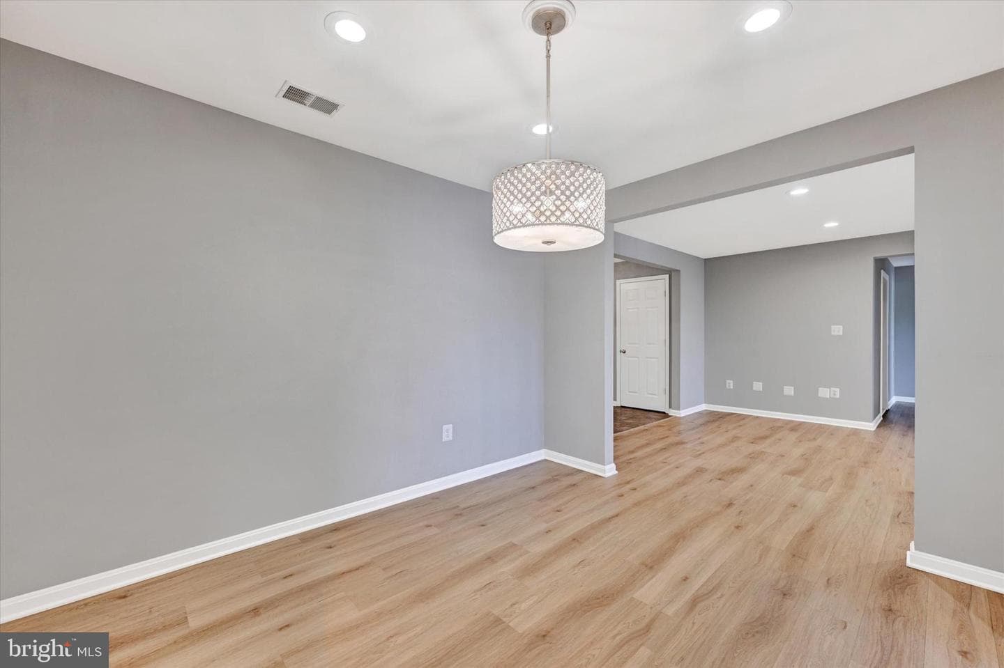 4500 Chaucer Way #403 photo 19