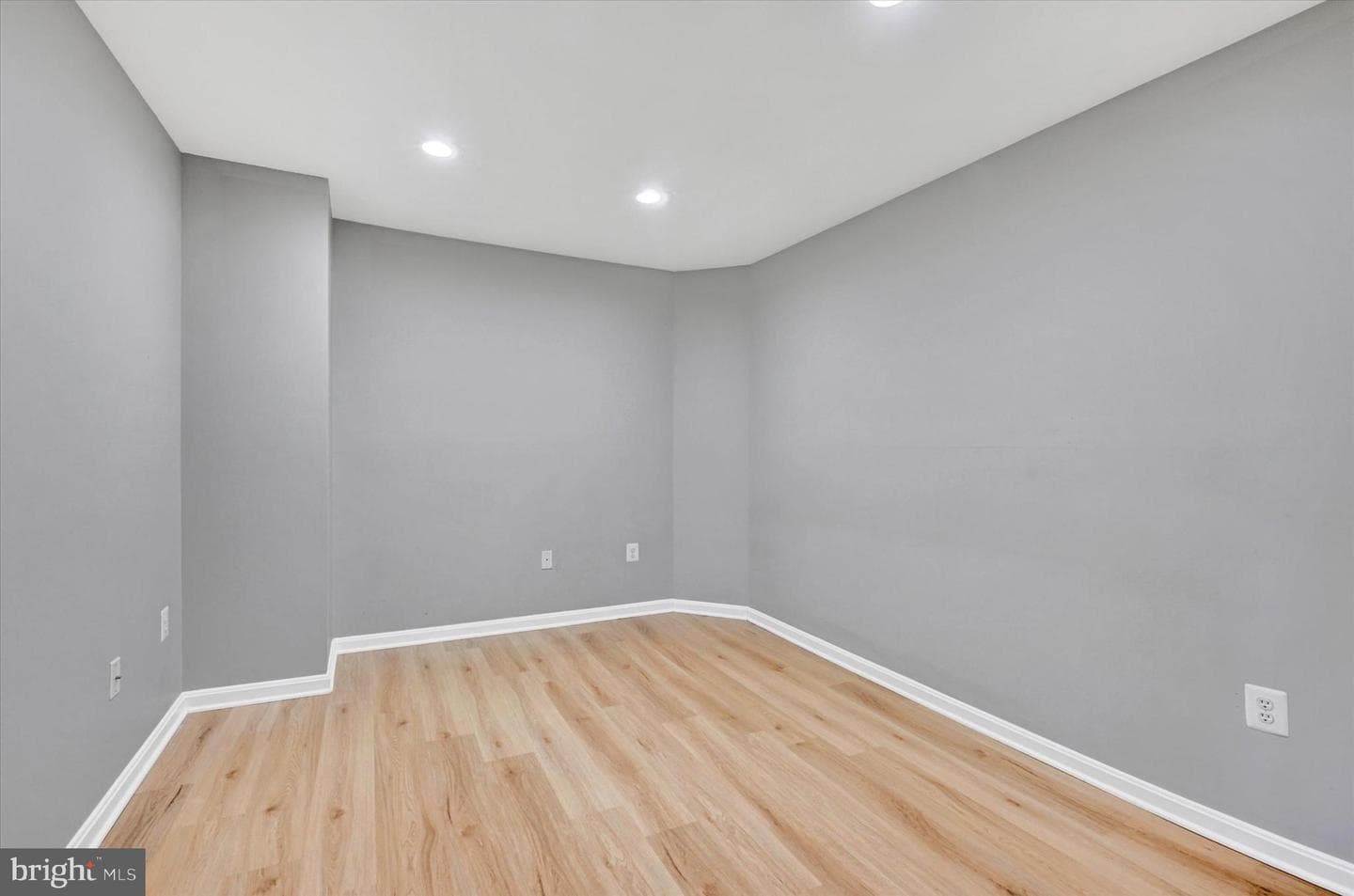 4500 Chaucer Way #403 photo 4