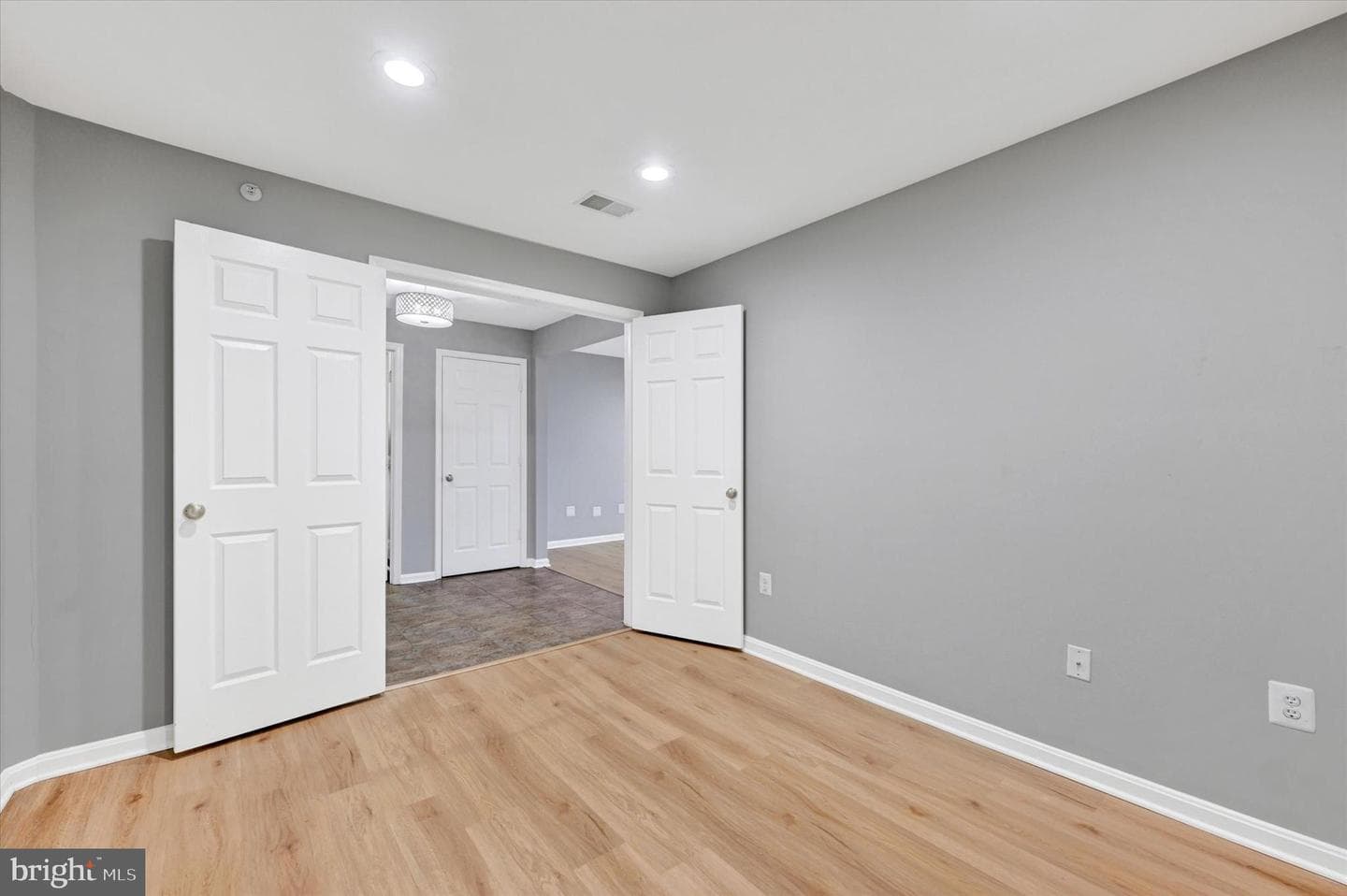 4500 Chaucer Way #403 photo 5