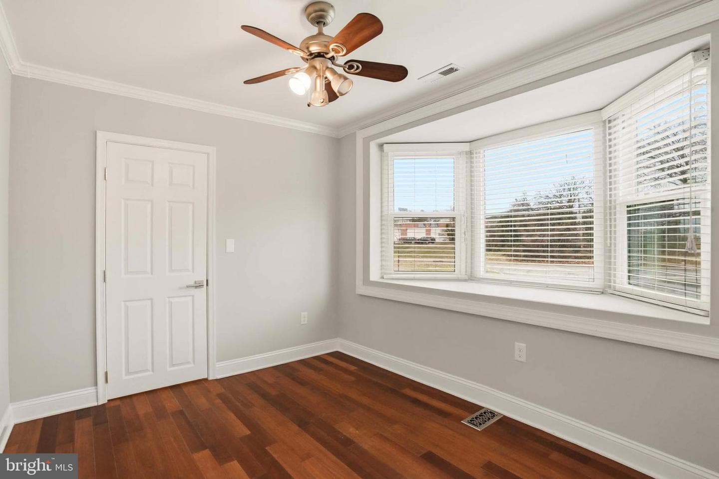 6108 Shady Spring Avenue photo 17