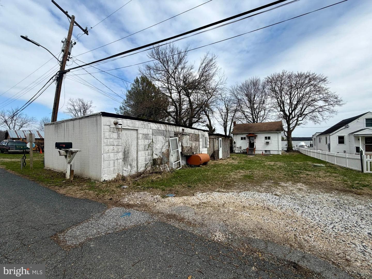 4327 Shore Road photo 3